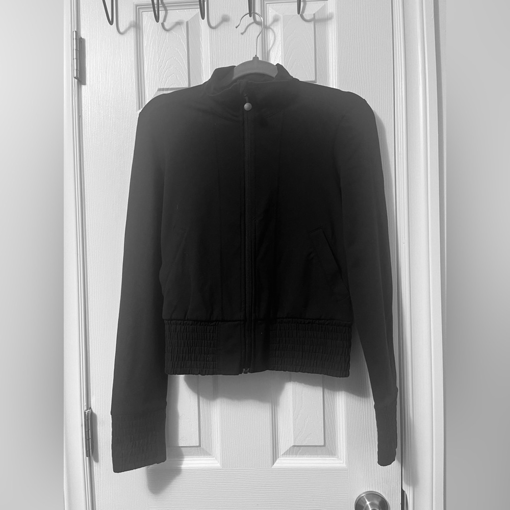 Lululemon: Vintage Black  Jacket
